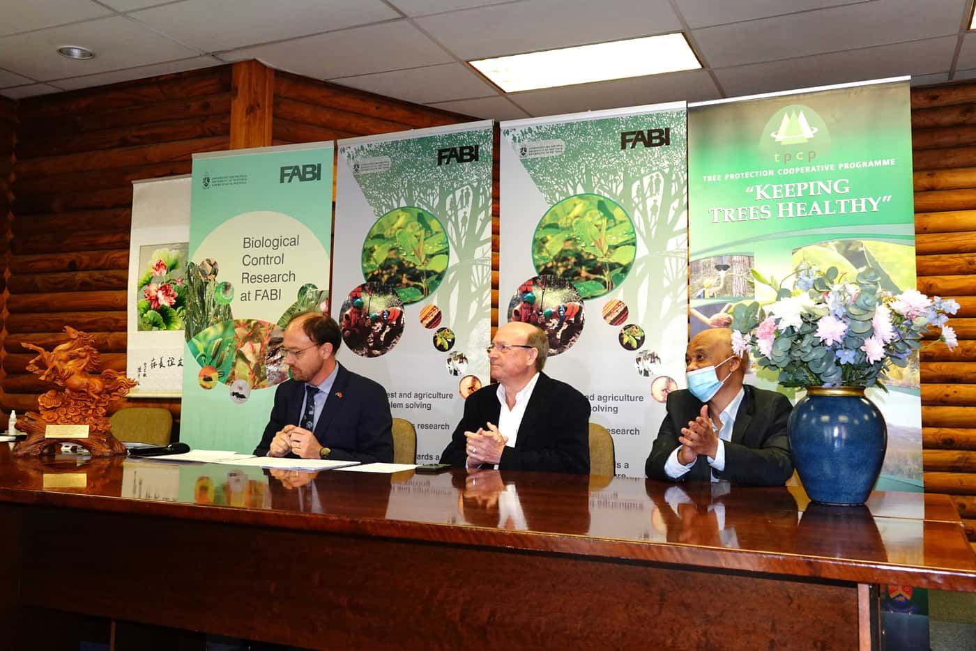 New MoU signed between FABI and Research Institute of Fast Growing Trees in China