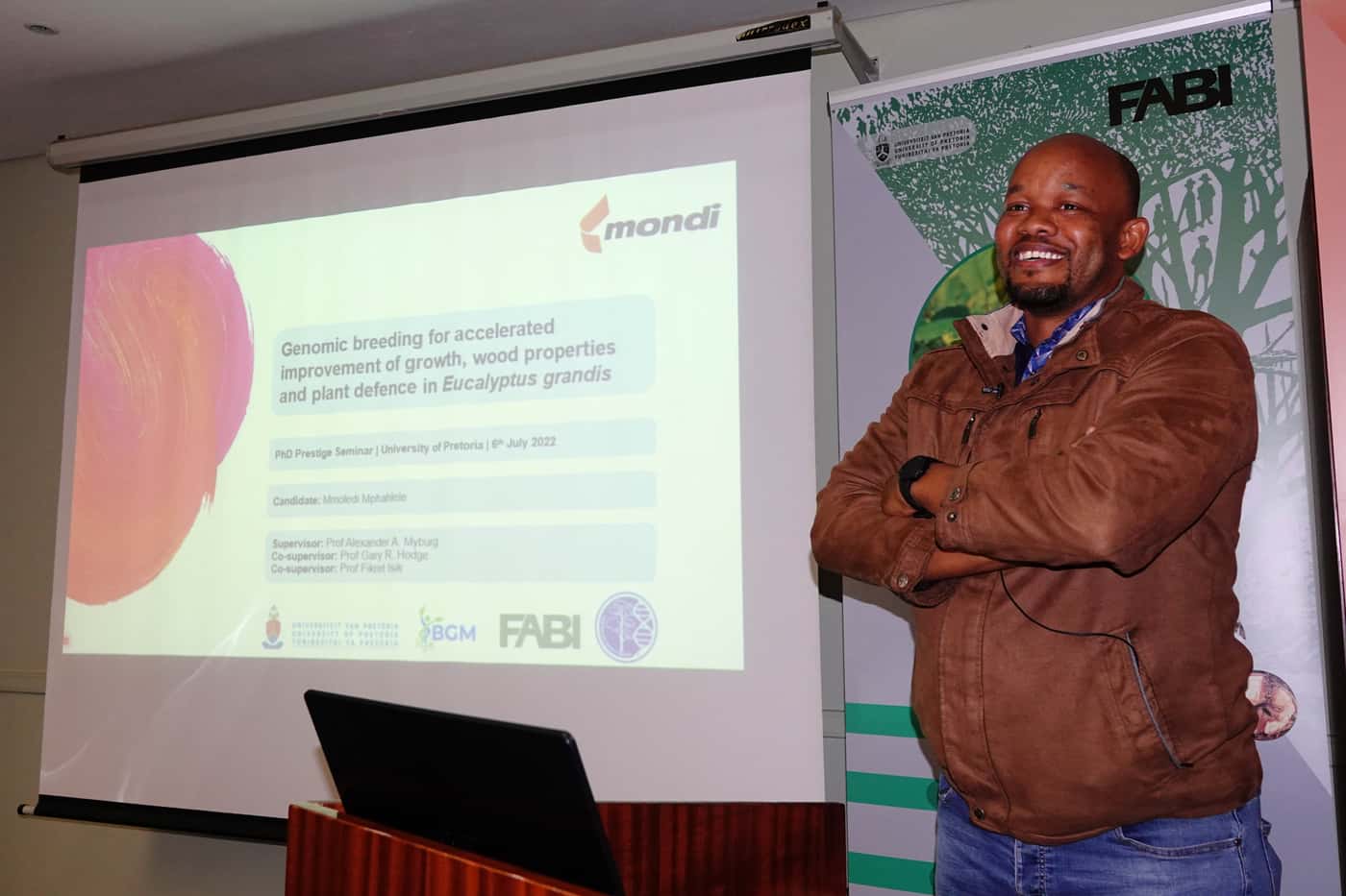 Mmoledi Mphahlele becomes first PhD molecular tree breeder trained through the FMG programme