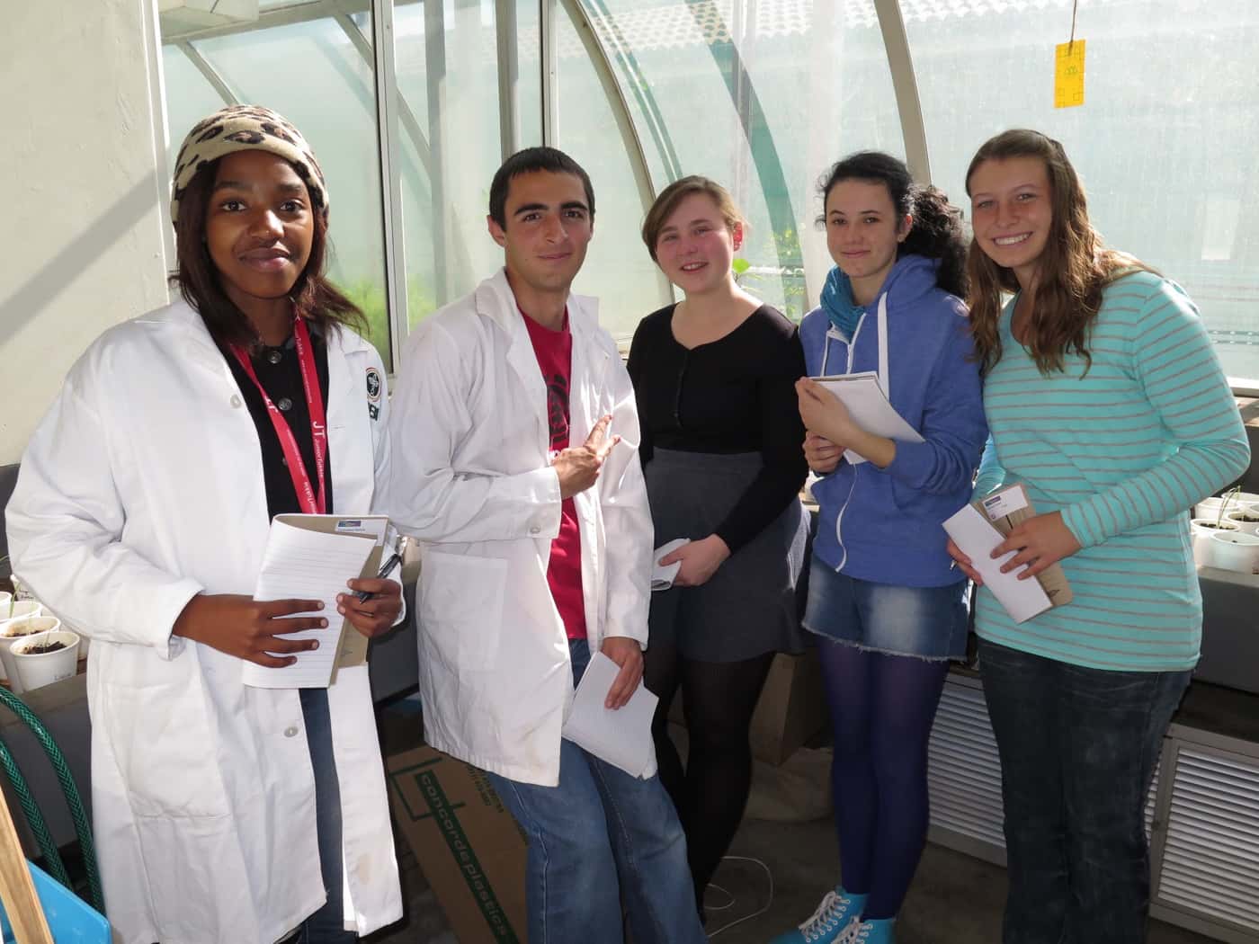 UP with Science participants in the CTHB present a research project