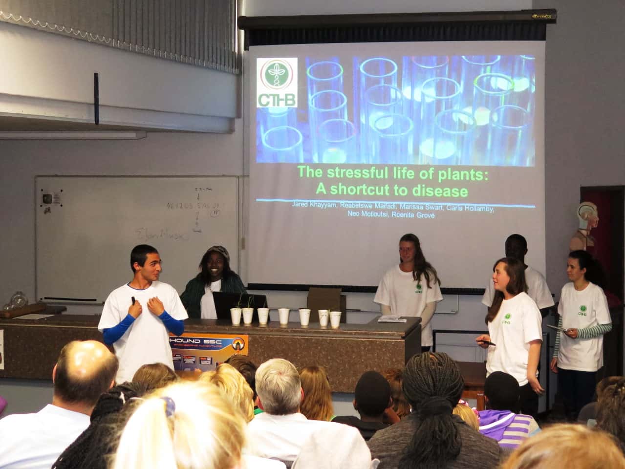 UP with Science participants in the CTHB present a research project