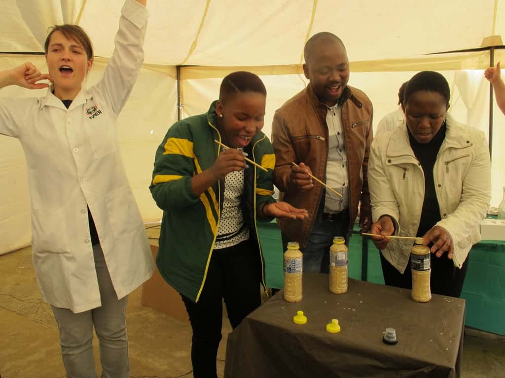 Science trumps magic at 2016 National Science Week!