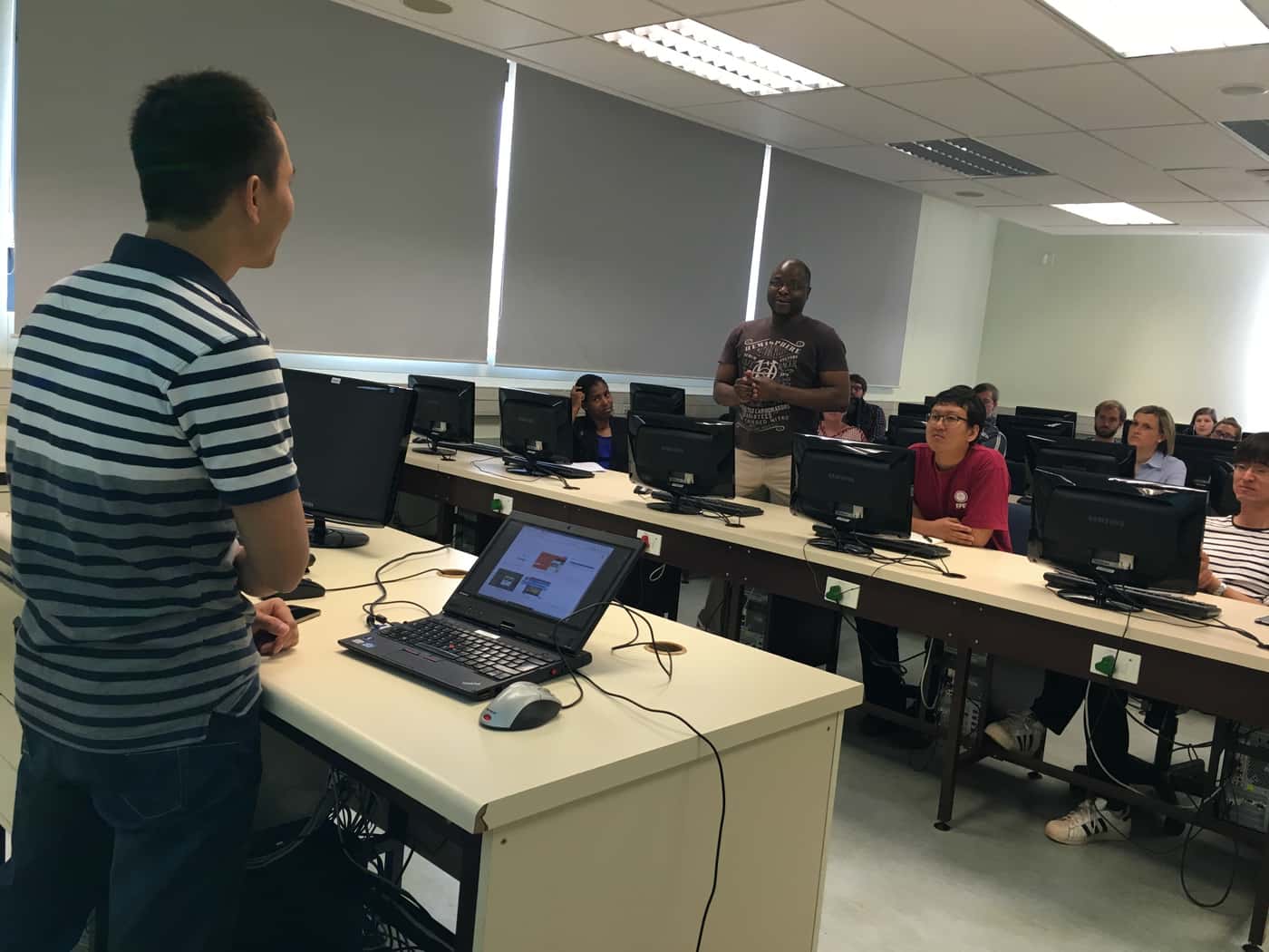 Bioinformatician from Denmark presents a three-day comparative genomics workshop at FABI