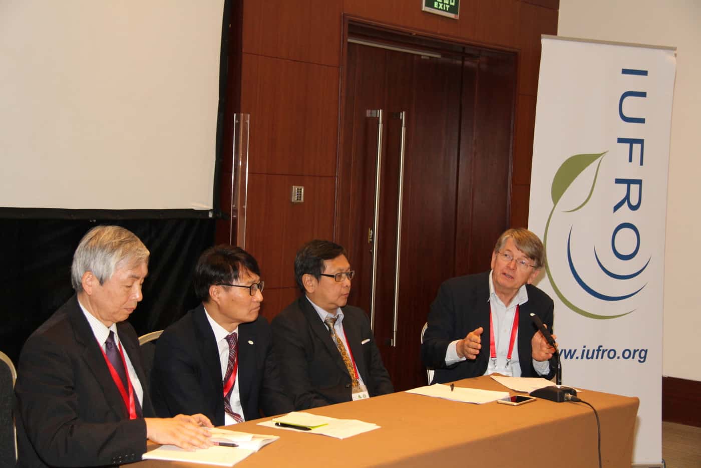 FABI Director opens IUFRO Director’s Forum
