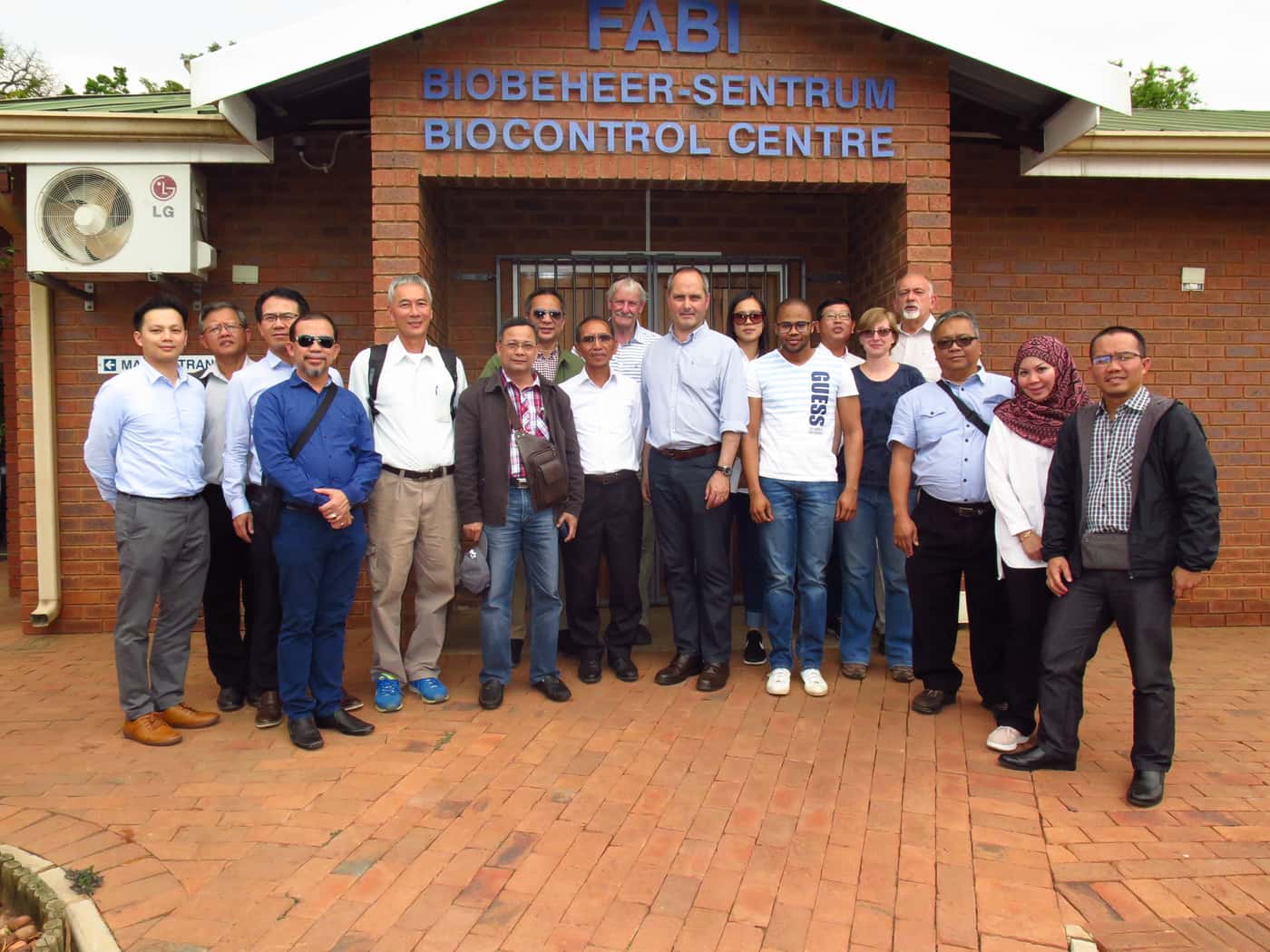 Sarawak Forestry Group visits FABI