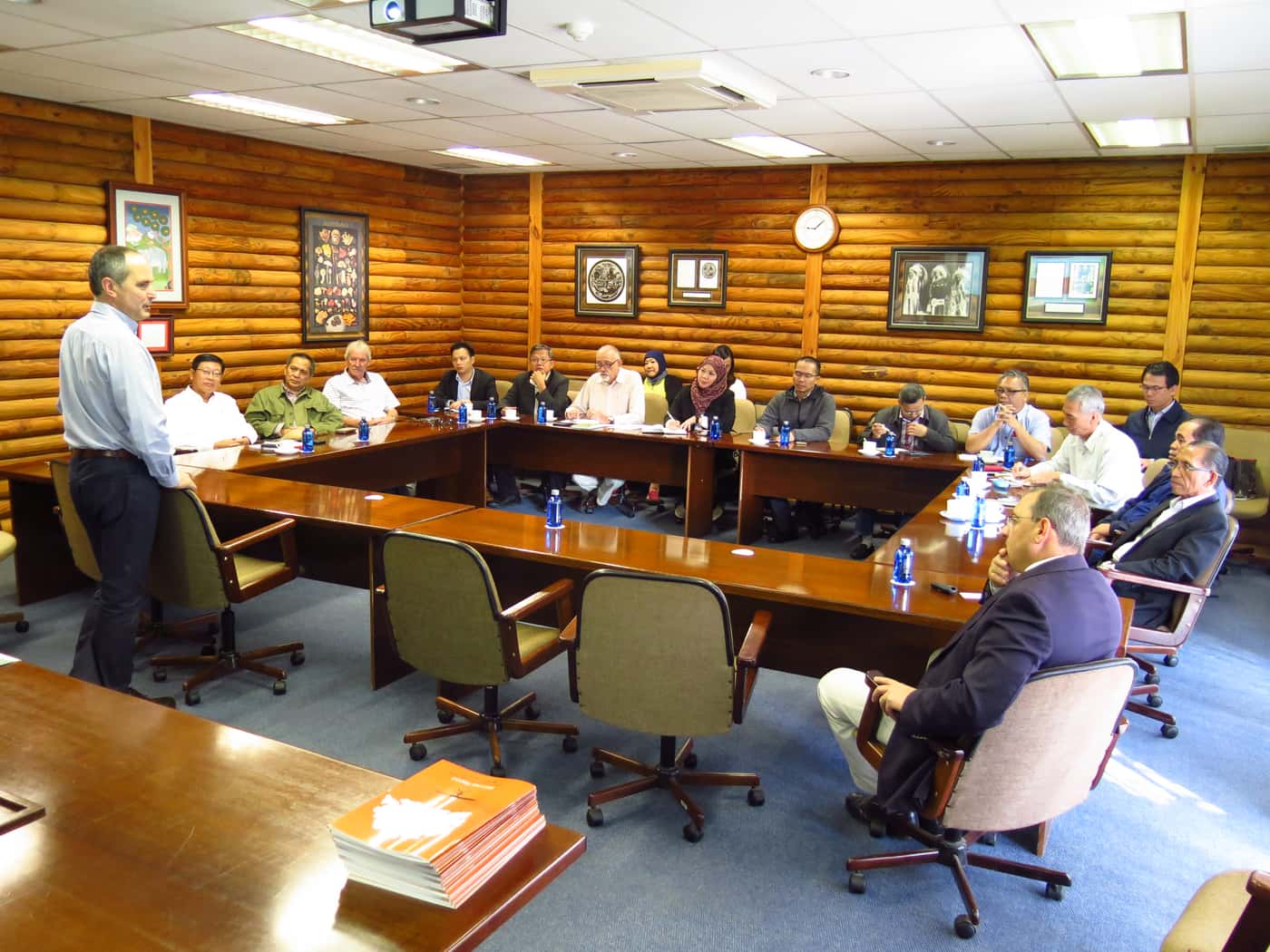 Sarawak Forestry Group visits FABI