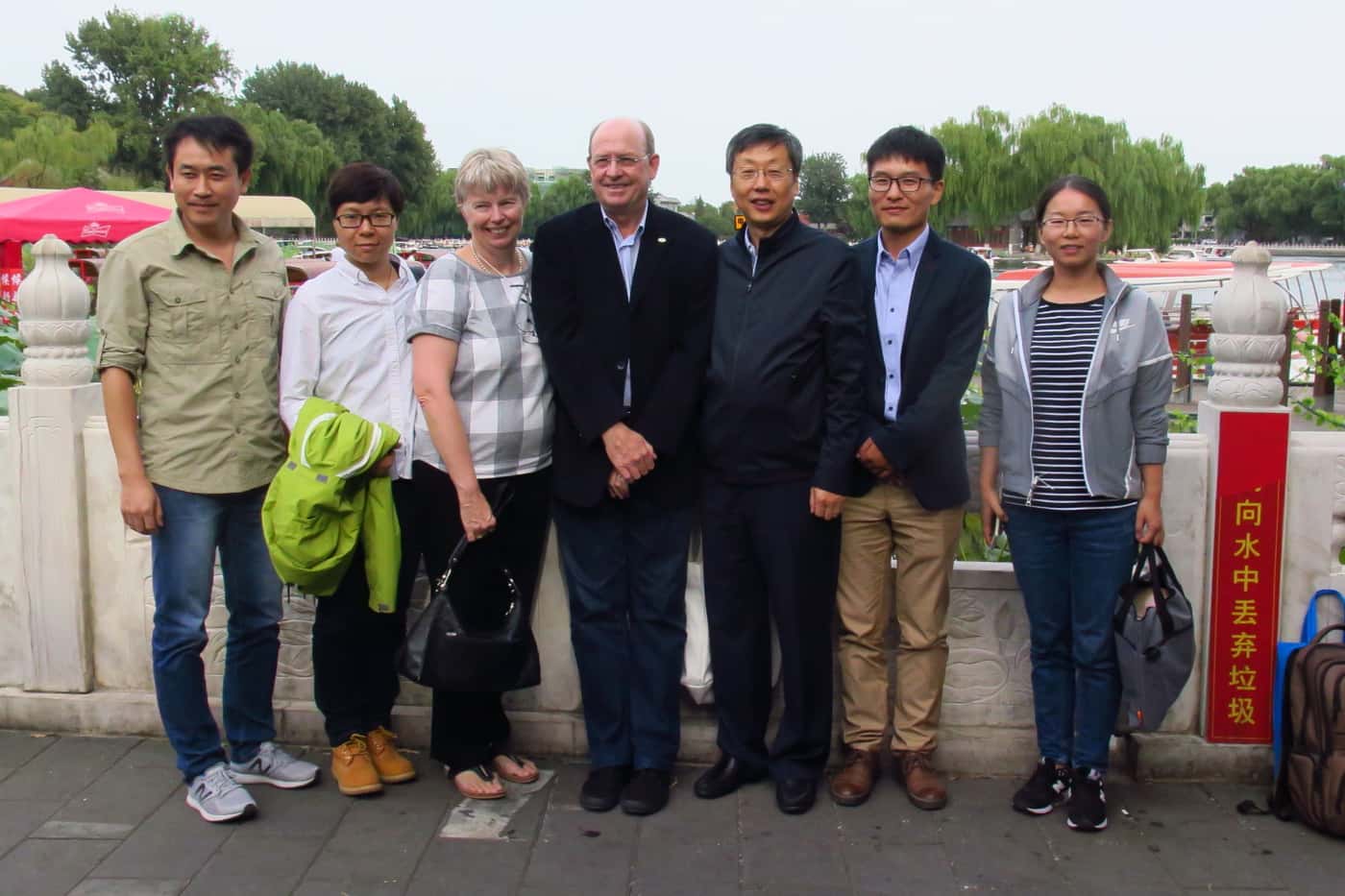 Professor Mike Wingfield receives the Chinese Government Friendship Award
