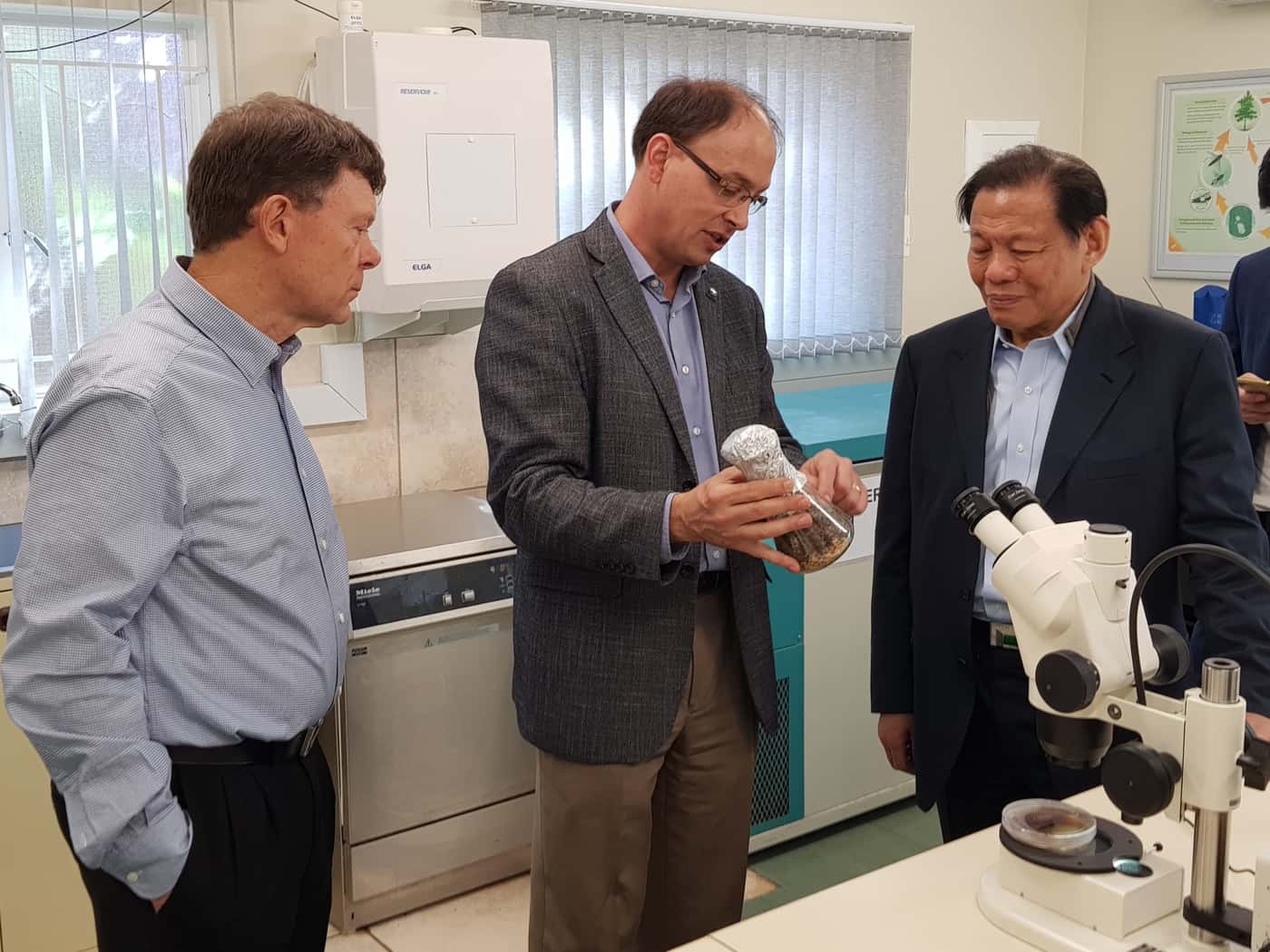 RGE chairman visits FABI