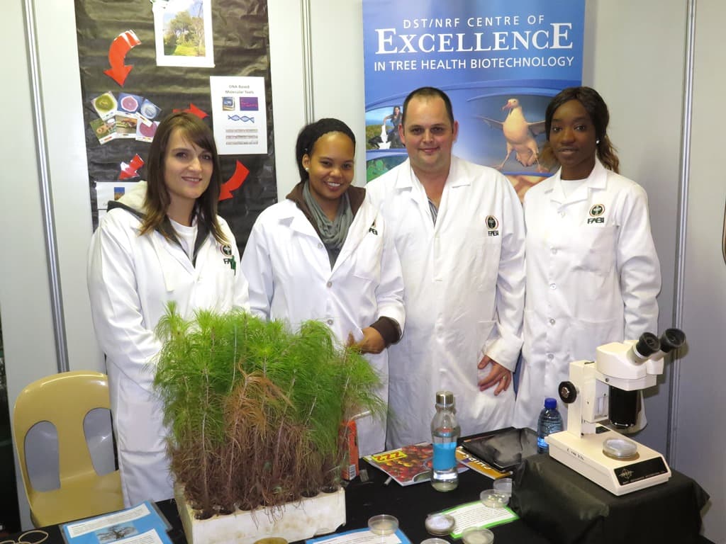 FABIans provide guidance to learners at Junior Tukkie/PMA Agri-Food Career Fair