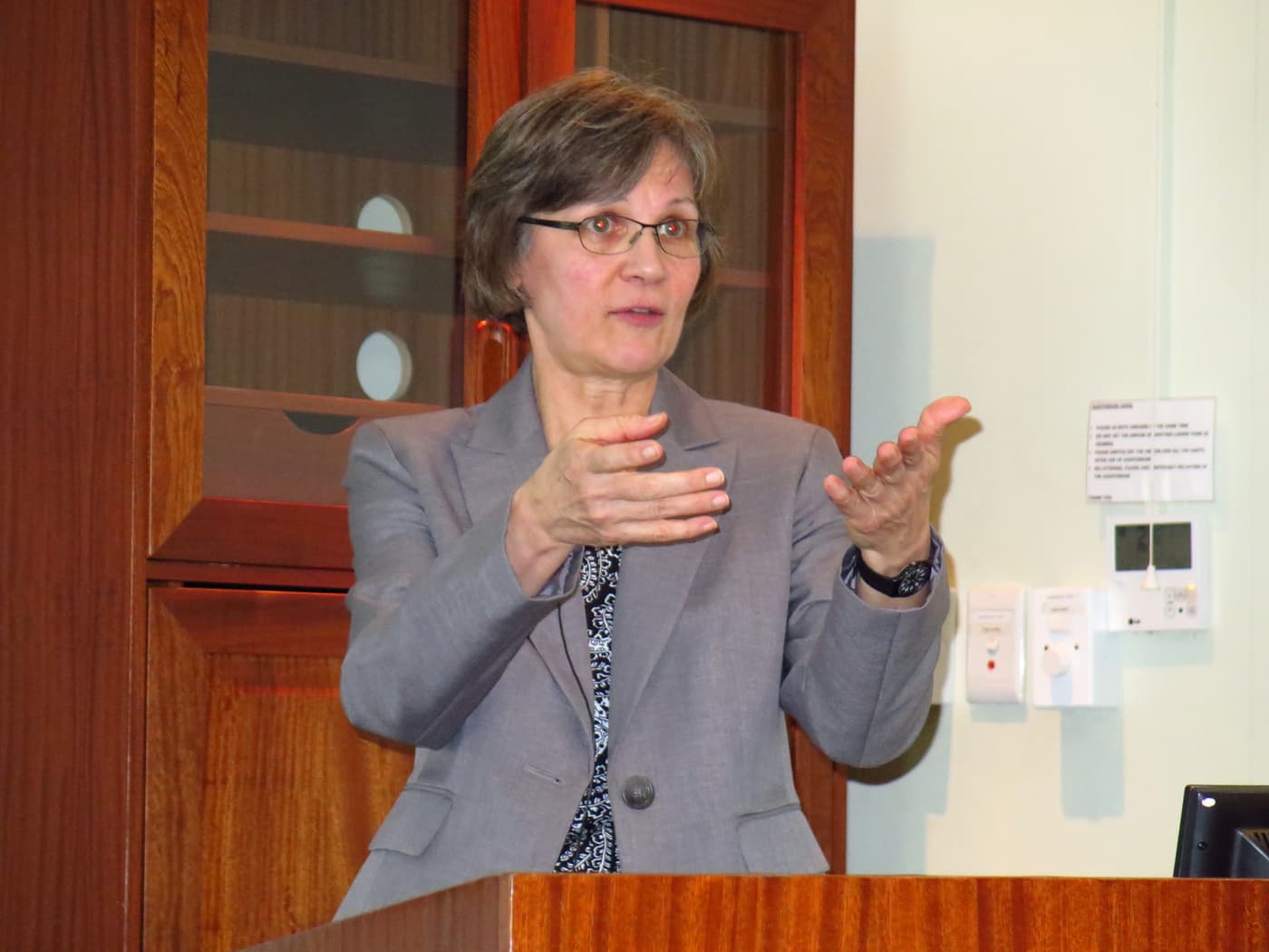 Prof. Mary Barbercheck presents a special seminar at FABI