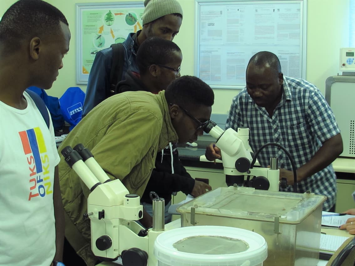 Undergraduate students visit FABI Biocontrol Centre