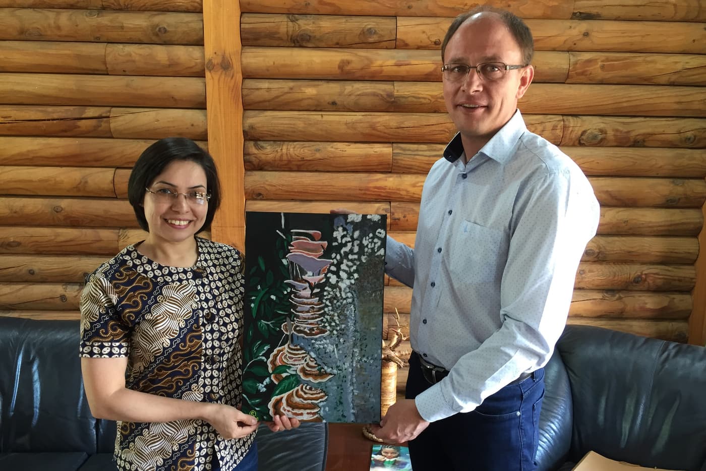 A fungus painting gift to FABI