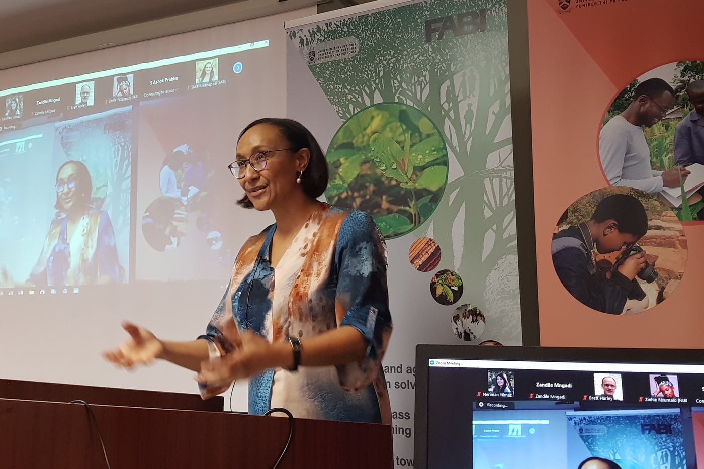 Senior Director of Research, Innovation & Postgraduate Education at UP visits FABI