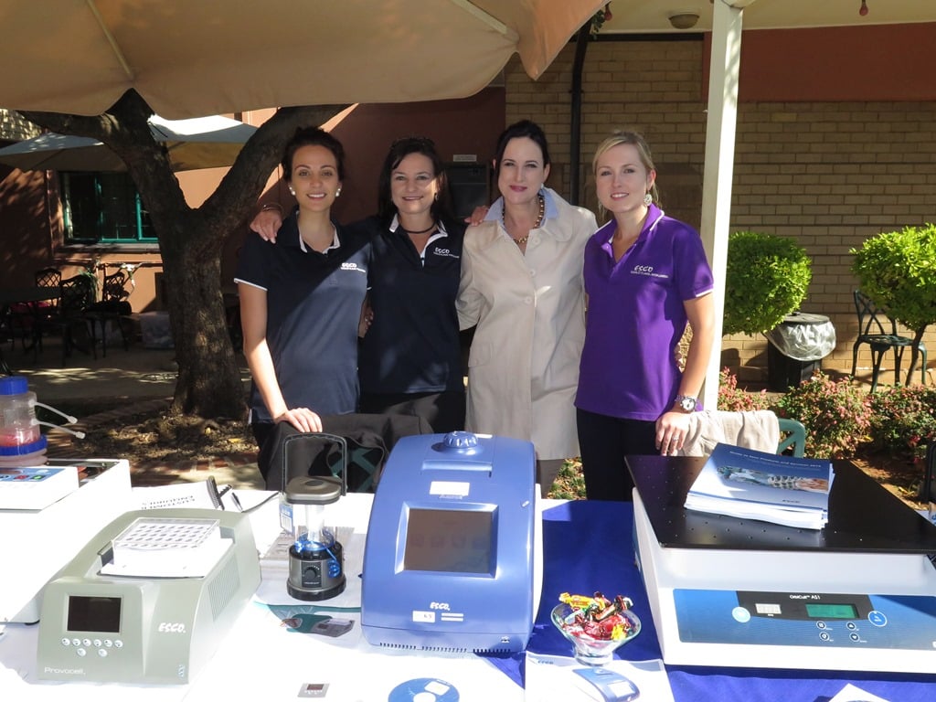Second FABI tea hosted by the 2016 Social Club brightens a cold autumn morning
