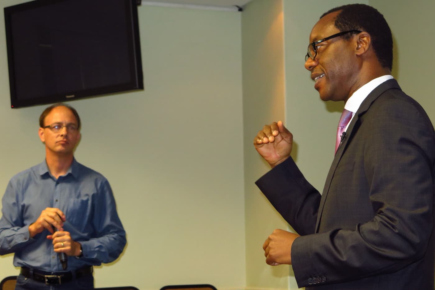 New UP Vice Chancellor visits FABI